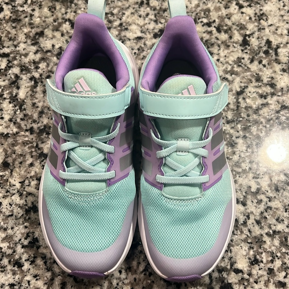 Adidas Kids size 2 EUC- worn for an hour- too small